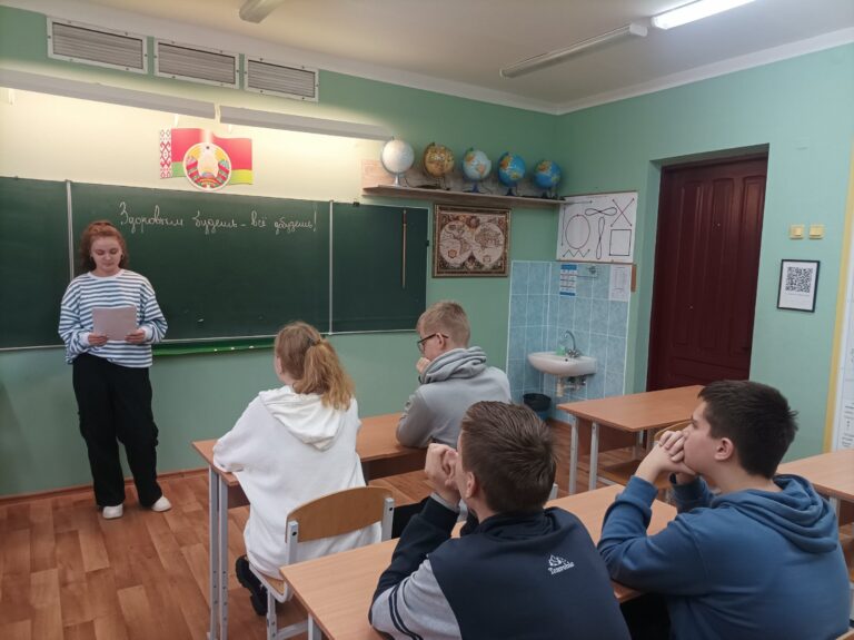 Для учащихся IX-XI классов была проведена развлекательная программа «Здоров будешь – всё добудешь!»