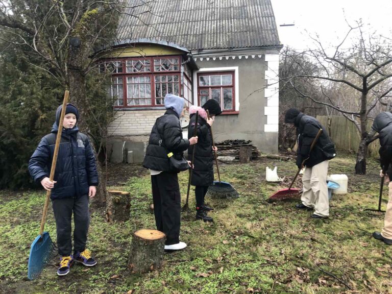 Члены тимуровского отряда «Милосердие» приняли участие в акции «Забота»