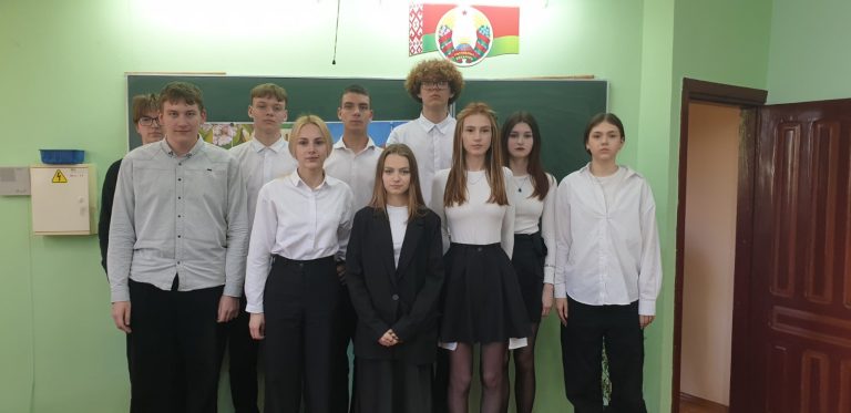07.05.2025 в 11 «Б» классе прошёл урок Мужества, посвященный 80-летию Победы советского народа в Великой Отечественной войне.