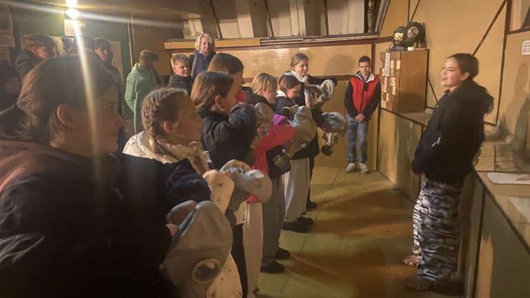 Погружение в историю: Учащиеся 6-8 классов посетили бункер 77 под Щучином