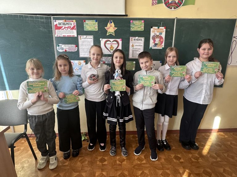 В рамках республиканского проекта «Я. Моя семья. Моя Родина» 20.01.2026 в 3 «А» классе было проведено игровое занятие «Позитивное мышление».