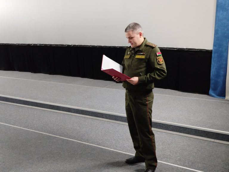 Учащиеся 8-11 классов нашей школы получили уникальную возможность — они стали одними из первых зрителей новой патриотической картины киностудии «Беларусьфильм» под названием «Душа защитника»