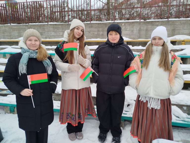 На базе ГУО «Средняя школа №8 г. Волковыска» прошел межрайонный лыжный марафон «Здоровым быть — век долгий жить»