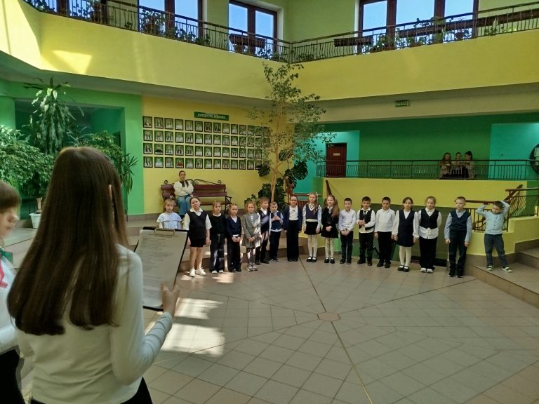 Для учащихся 2-х классов этот день, 18 марта, стал одним из самых запоминающихся в школьной жизни — они торжественно вступили в ряды октябрят, став частью большой и дружной семьи Белорусской республиканской пионерской организации