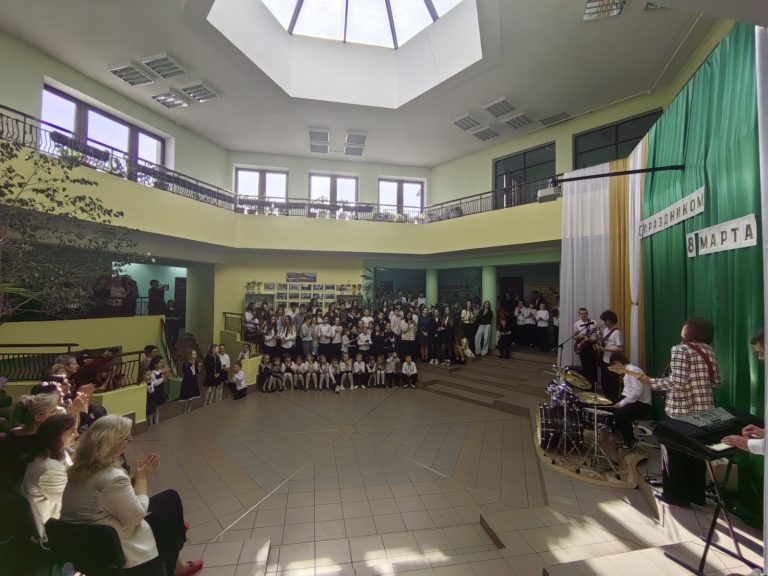 В субботу, 7 марта, царила атмосфера весны, нежности и волшебства, ведь прошел конкурс «Мисс Дюймовочка 2026»