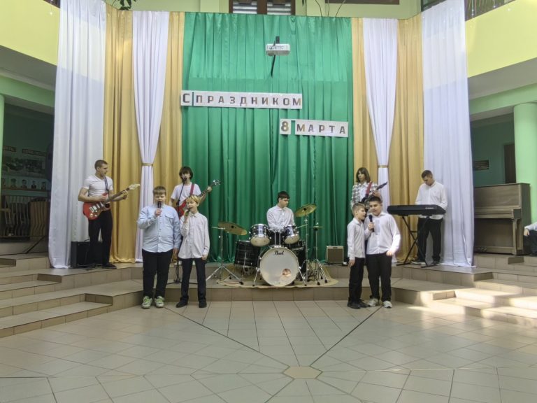 Накануне Международного женского дня — в нашей школе царила особая, теплая атмосфера