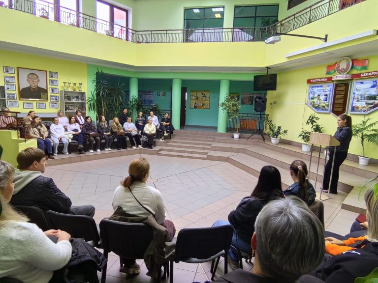 24 сентября состоялось общешкольное родительское собрание на тему «Знать и соблюдать правила безопасного поведения — залог безопасного детства и счастливого родительства!»